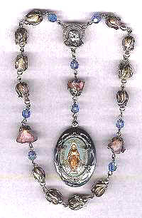 Chaplet of the Immaculate Conception, Chaplets made with real roses